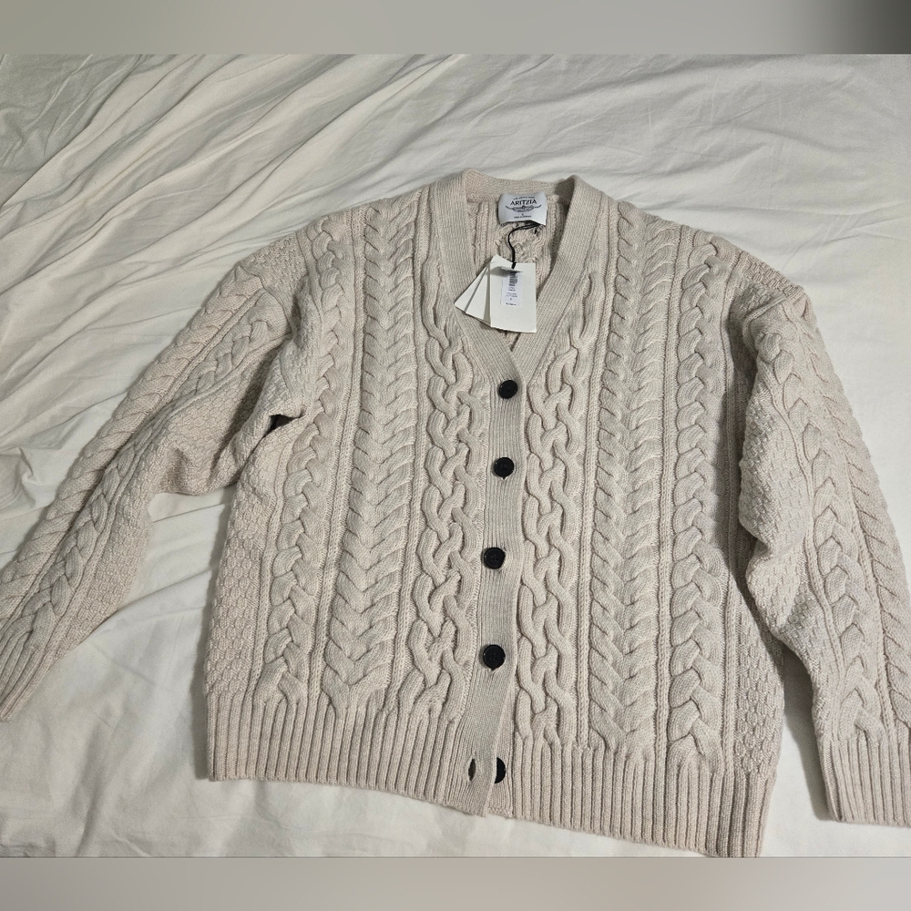 NWT Aritzia Heritage Knit Merino Wool V-Neck Cardigan, Heather Light Bone, S